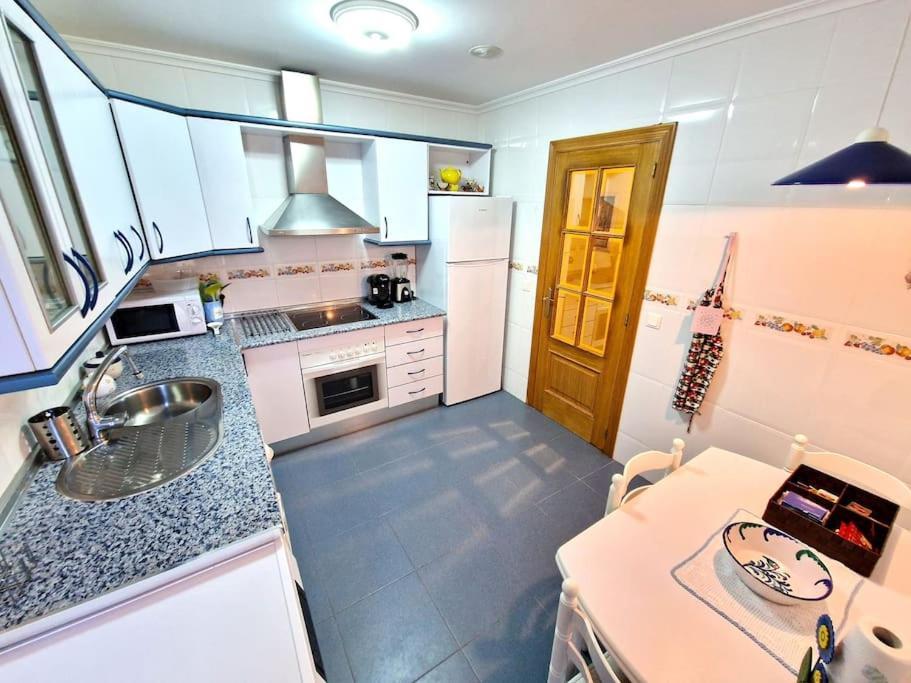 Apartamento Playa Con Terraza & Vistas Al Mar فوز المظهر الخارجي الصورة